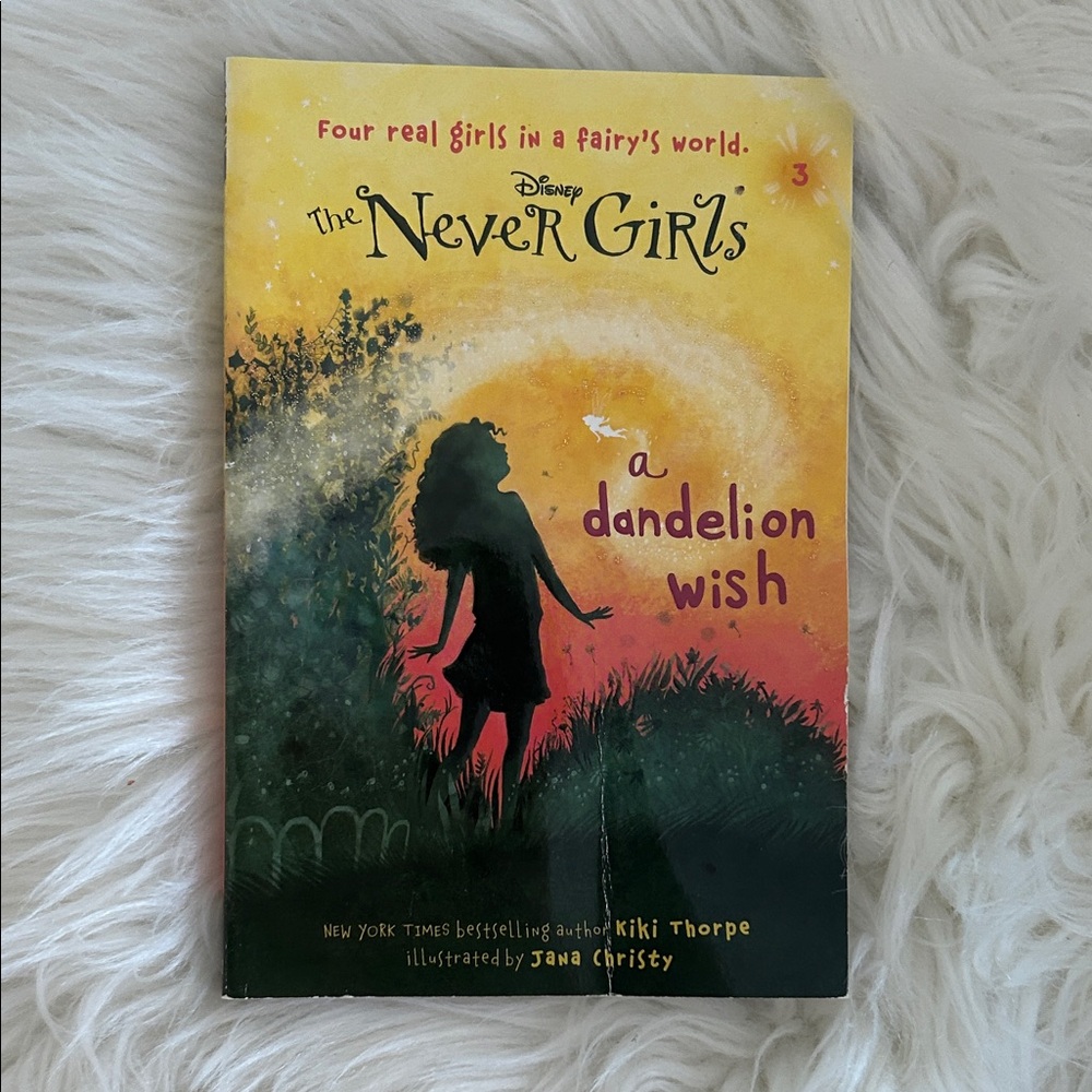 Disney The Never Girls - A Dandelion Wish in Yellow and Black